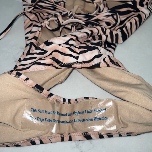 Shade & Shore Women's One Piece Swimsuit Swim Swimwear Medium animal print - Picture 5 of 8